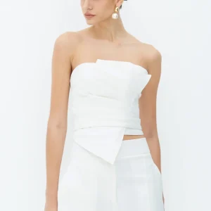 CROPPED TOMARA QUE CAIA ESTRUTURADO DECOTE E BARRA ASSIMETRICA OFF WHITE